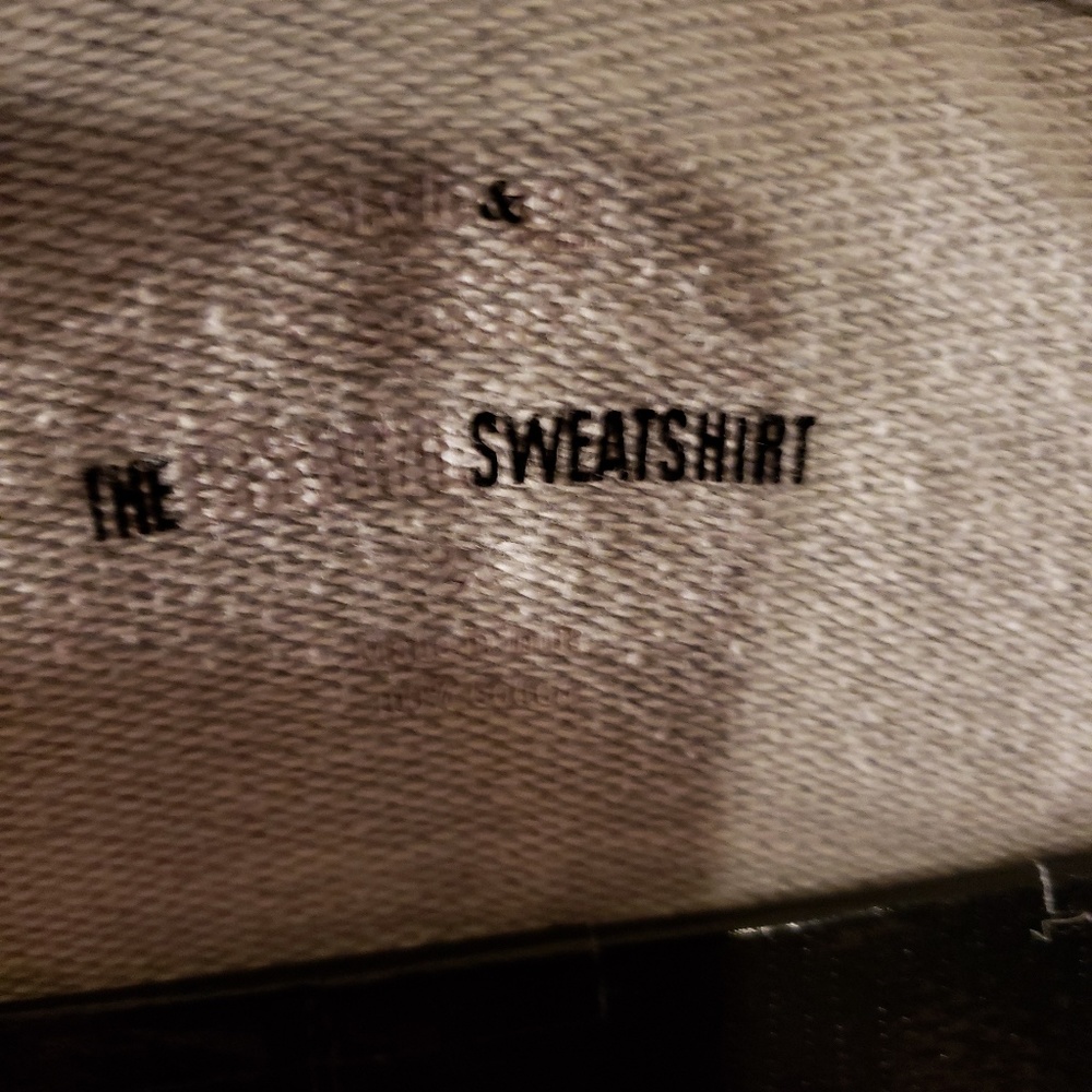 Sweatshirt